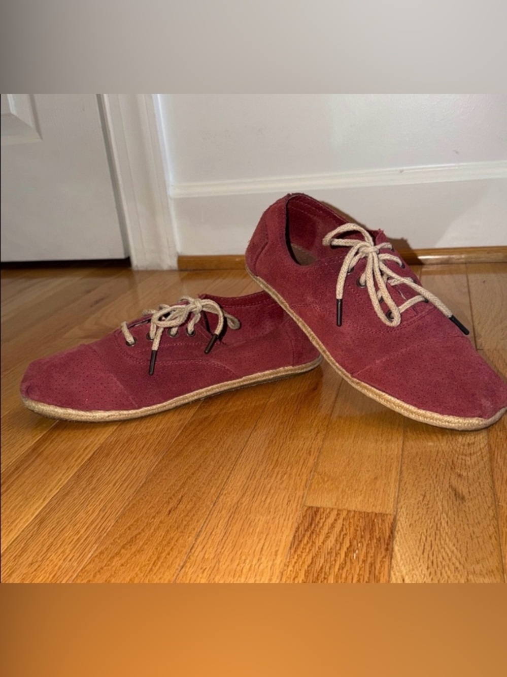 TOMS Red Suede and Canvas Lace-Up Sneakers Size 9 W Lightweight Casual Shoes